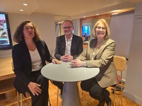 Laure Toma-Auneau (Palais des Festivals de Cannes), Jean-Vincent Petit (Ty-Win) et Christine Welter (UMIH Cannes) - Photo CE Laure Toma-Auneau (Palais des Festivals de Cannes), Jean-Vincent Petit (Ty-Win) et Christine Welter (UMIH Cannes) - Photo CE