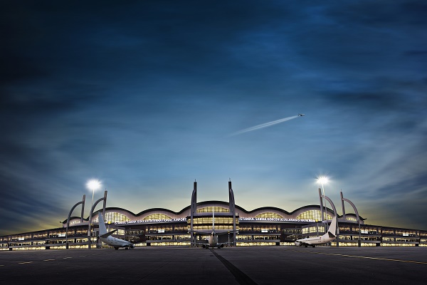 L'aéroport Sabiha Gökcen se trouve sur la rive asiatique du Bosphore à Istanbul - Photo Sabiha Gökcen Airport L'aéroport Sabiha Gökcen se trouve sur la rive asiatique du Bosphore à Istanbul - Photo Sabiha Gökcen Airport