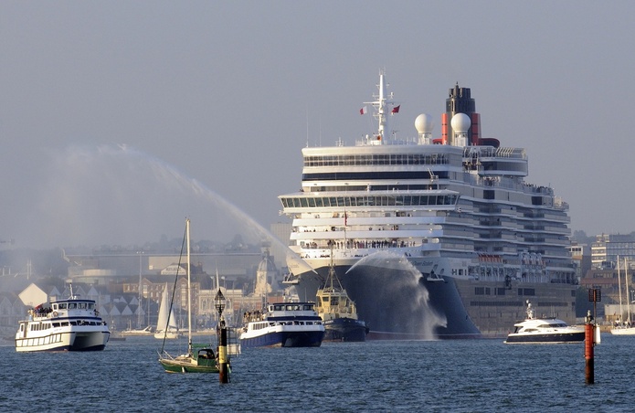 Queen Elizabeth de Cunard prêt pour sa saison en mer - Photo : Depositphotos.com @petertt Queen Elizabeth de Cunard prêt pour sa saison en mer - Photo : Depositphotos.com @petertt