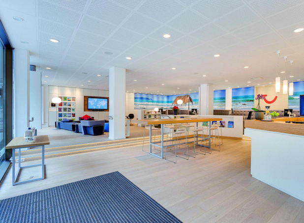 Exemple de concept store TUI déployé en Europe par le Groupe - Photo TUI Group Exemple de concept store TUI déployé en Europe par le Groupe - Photo TUI Group