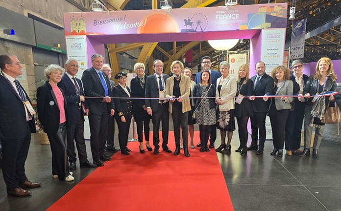 Nathalie Delattre, Ministre déléguée en charge du tourisme a inauguré le 1er avril 2025 le salon Rendez-vous en France - Photo CE Nathalie Delattre, Ministre déléguée en charge du tourisme a inauguré le 1er avril 2025 le salon Rendez-vous en France - Photo CE