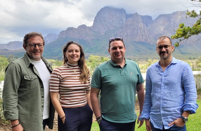 Une partie des équipes d'Akilanga en Afrique du Sud lors de la Convention Havas Voyages - Photo AB