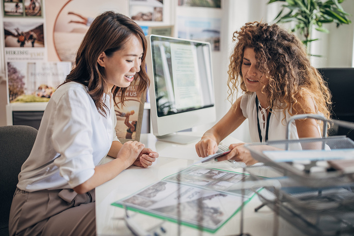 L’intermédiation, c’est avant tout la force du lien humain dans l’accompagnement au voyage. © IStock