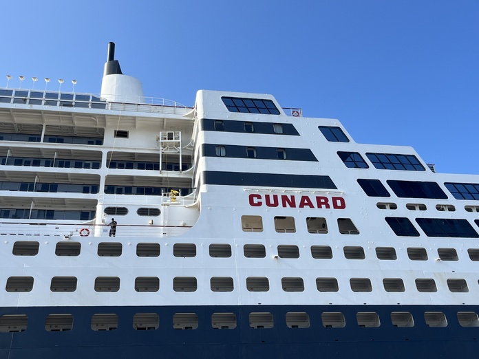 Le Queen Mary 2 à quai au Havre, lundi (@PB)