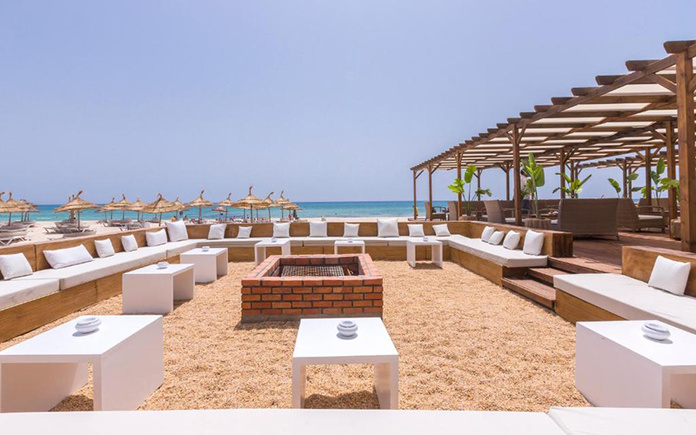 © Africa Jade © Africa Jade