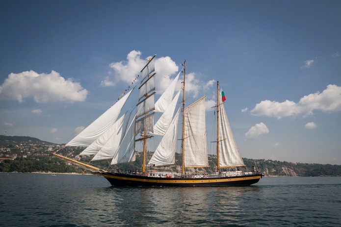 Les Grandes Voiles du Havre 2025 - Photo : Depositphotos.com @dechevm