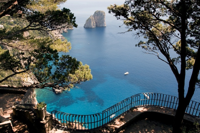 Nichée au cœur d’Anacapri Jumeirah Capri Palace entame une nouvelle ère - Depostiphotos @miropink