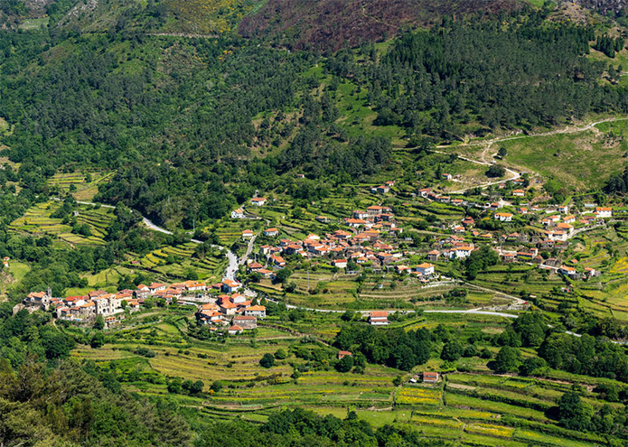 Portugal Insolite : L'Âme de ses Villages Cachés