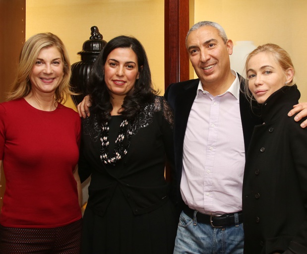 Michèle Laroque et Emmanuelle Béart entourant Samia et Raouf Benslimane à la présentation de la programmation Ô clubs 2016. Photo crédit : Denis Guignebourg