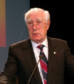 Pierre J. Jeanniot... Pierre J. Jeanniot...