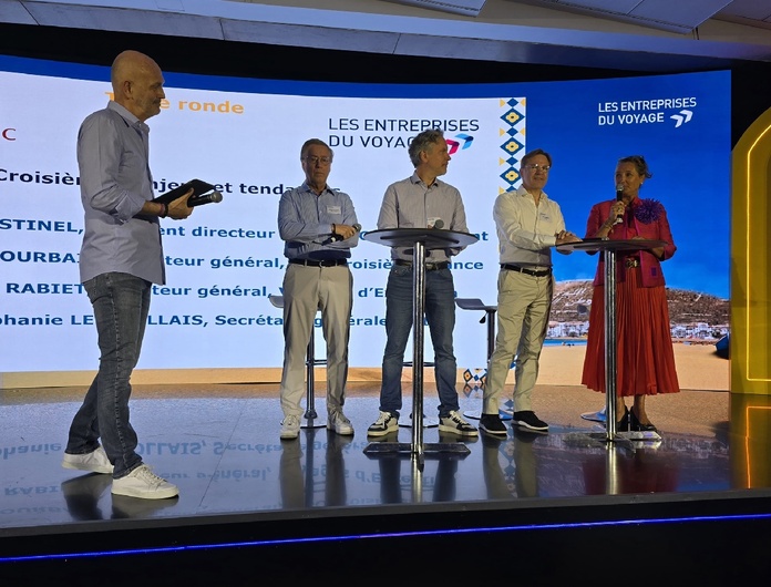 De gauche à droite : Patrick Pourbaix (MSC), Lionel Rabiet (Voyages d'Excption), Hervé Gastinel (Ponant) et Stéphanie Lericollais (Clia). @CE De gauche à droite : Patrick Pourbaix (MSC), Lionel Rabiet (Voyages d'Excption), Hervé Gastinel (Ponant) et Stéphanie Lericollais (Clia). @CE