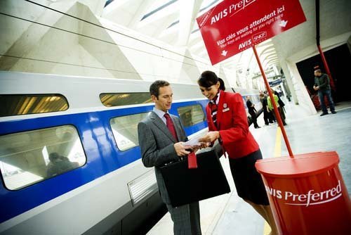 Avis étend son service de remise des clés sur le quai de la gare