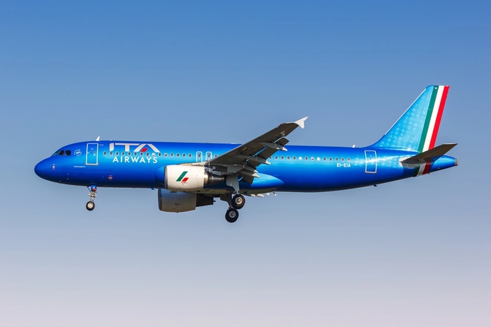 ITA Airways présente son nouveau salon à Milan Linate - Photo : Depositphotos.com @Boarding2Now