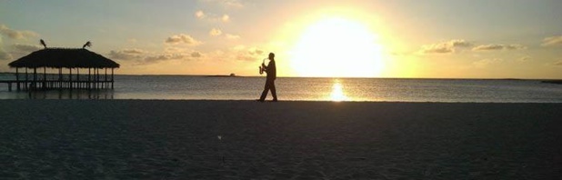 Copyright : Meltour.com - Saxophoniste sur une plage de Cuba