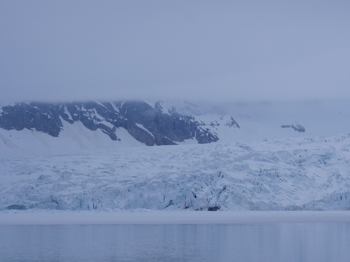 Burgerbukta, baie de 7km située sur la côte nord du fjord Hornsund - ©AmeliaBrille