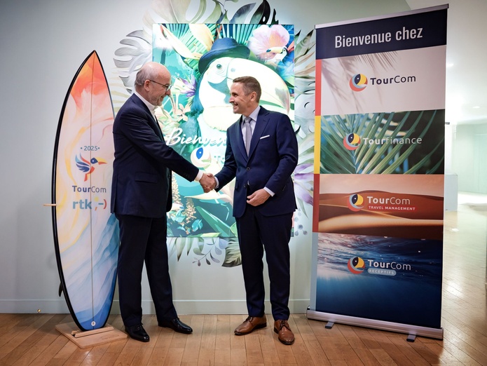 RTK entre officiellement dans le capital de Tourcom. Thomas Bösl, Président de RTK et de Richard Vainopoulos, Président de TourCom (à gauche) - Photo Tourcom. RTK entre officiellement dans le capital de Tourcom. Thomas Bösl, Président de RTK et de Richard Vainopoulos, Président de TourCom (à gauche) - Photo Tourcom.