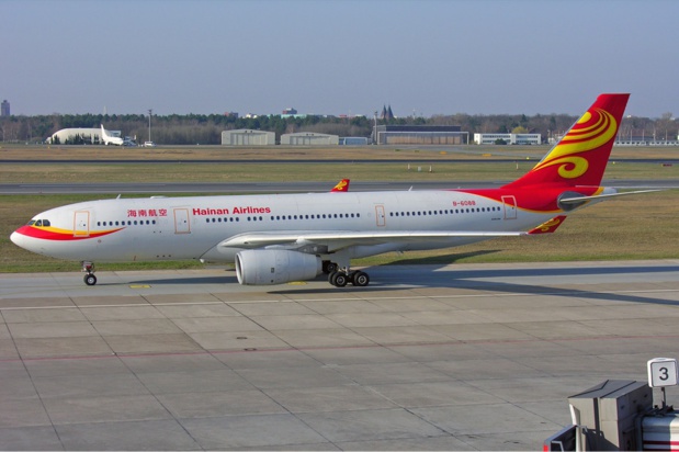 « Hainan Airlines Airbus A330-200 Manteufel » par Ralf Manteufel — http://www.abpic.co.uk/photo/1166967/. Sous licence GFDL 1.2 via Wikimedia Commons