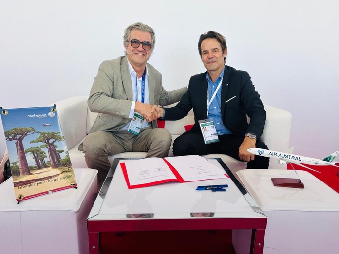 Les présidents d'Air Austral et Madagascar Airlines Hugues Marchessaux (à droite)et Thierry de Bailleul, ont signé le 18 juin à l'occasion du salon International de l’Aéronautique et de l’Espace 2025 au Bourget, un accord de partage de codes (codeshare) et un accord tarifaire spécial (Special Prorate Agreement – SPA).Photo : Air Austral Les présidents d'Air Austral et Madagascar Airlines Hugues Marchessaux (à droite)et Thierry de Bailleul, ont signé le 18 juin à l'occasion du salon International de l’Aéronautique et de l’Espace 2025 au Bourget, un accord de partage de codes (codeshare) et un accord tarifaire spécial (Special Prorate Agreement – SPA).Photo : Air Austral