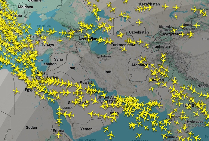 Frappes US en Iran : les compagnies aériennes annulent leurs vols vers Dubaï, Doha... - Flightradar