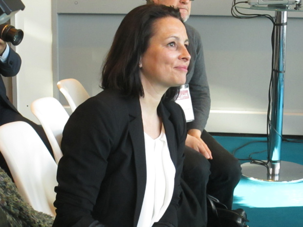 Corinne Berthaud auteure de "Cette comédie qu'on appelle le travail". Corinne Berthaud auteure de "Cette comédie qu'on appelle le travail".