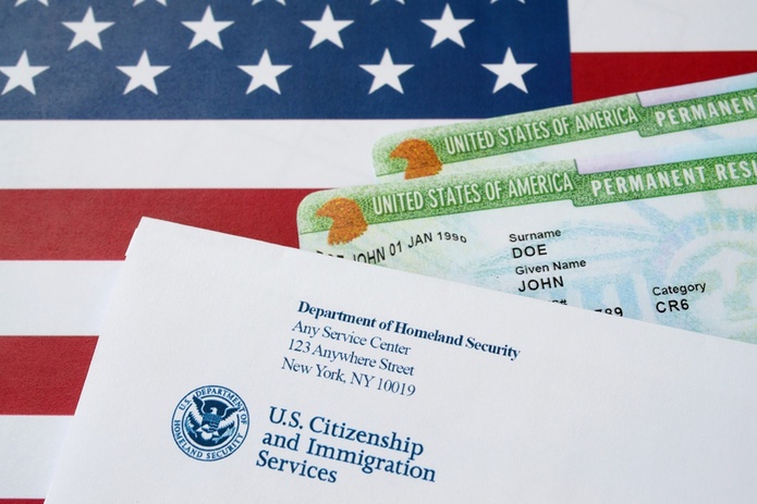 La peur pousse les détenteurs de cartes vertes et de visas à modifier leurs projets de voyage.@depositphotos/Mehaniq La peur pousse les détenteurs de cartes vertes et de visas à modifier leurs projets de voyage.@depositphotos/Mehaniq