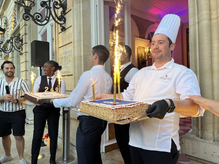 Une soirée festive dans un lieu symbolique de l'amitié franco-américaine. A gauche, William Mondello, directeur France de Brand USA (© PB) Une soirée festive dans un lieu symbolique de l'amitié franco-américaine. A gauche, William Mondello, directeur France de Brand USA (© PB)