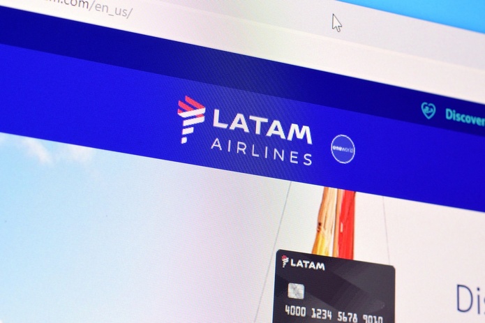 LATAM Airlines mise sur la connectivité - Depositphotos @Mehaniq