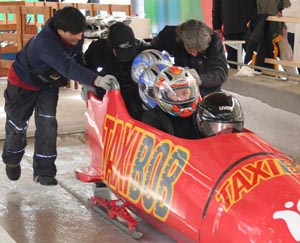 Certains des participants ont goûté en bobsleigh à l’ivresse de la vitesse sur le site olympique de Cesana Pariol