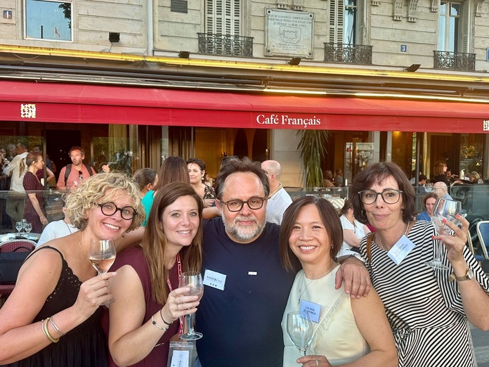 L’équipe française d’Easia Travel, lors de la dernière Summer Party de Fidelia, à Paris : Annabelle Devillers (Directrice du Business Development France), Elodie Blanchot (Business Development Manager France), Philippe Richard (cofondateur et CEO), Nguyen Thuy Hoa (CEO et associée), Clémence Carcanague (Directrice Pays – Easia Travel Cambodge). @easia travel L’équipe française d’Easia Travel, lors de la dernière Summer Party de Fidelia, à Paris : Annabelle Devillers (Directrice du Business Development France), Elodie Blanchot (Business Development Manager France), Philippe Richard (cofondateur et CEO), Nguyen Thuy Hoa (CEO et associée), Clémence Carcanague (Directrice Pays – Easia Travel Cambodge). @easia travel