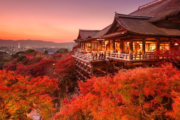 Le Japon a accueilli un nombre record de 21,5 millions de visiteurs étrangers au premier semestre 2025.@depositphotos/sepavone