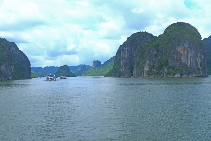 Dans la baie d’Halong, un bateau transportant 46 passagers et trois membres d’équipage a chaviré - Depositphotos @awesomeaki Dans la baie d’Halong, un bateau transportant 46 passagers et trois membres d’équipage a chaviré - Depositphotos @awesomeaki