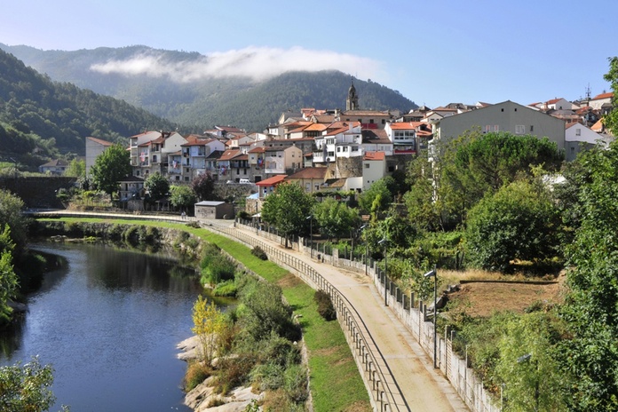 En 2025, le tourisme en Galice connaît une baisse notable. @depositphotos/avarand