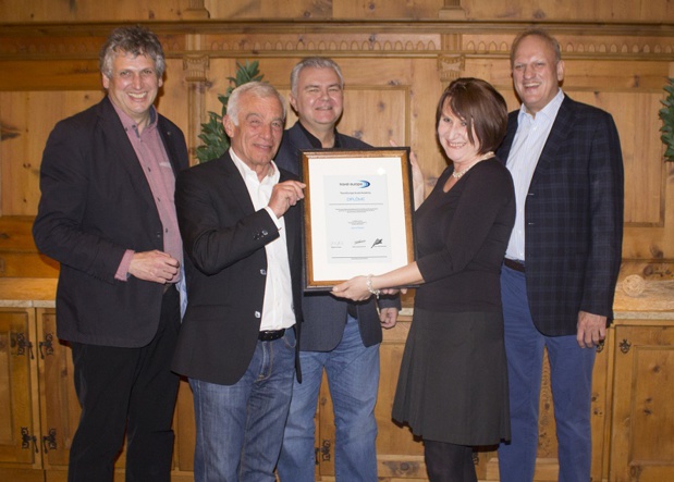 A l’issue de la session de février, c’est Pierre Vincentelli, directeur de la chambre de commerce et d’industrie territoriale de Bastia et de la Haute-Corse, qui a remis les diplômes en présence d'Anton et Helmut Gschwentner - Photo Travel Europe A l’issue de la session de février, c’est Pierre Vincentelli, directeur de la chambre de commerce et d’industrie territoriale de Bastia et de la Haute-Corse, qui a remis les diplômes en présence d'Anton et Helmut Gschwentner - Photo Travel Europe