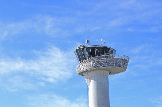 Alors que l'appareil débutait sa descente sur Paris, le co-pilote a vu l'engin volant à près de 1500 mètres d'altitude - DR : © romaneau - Fotolia.com