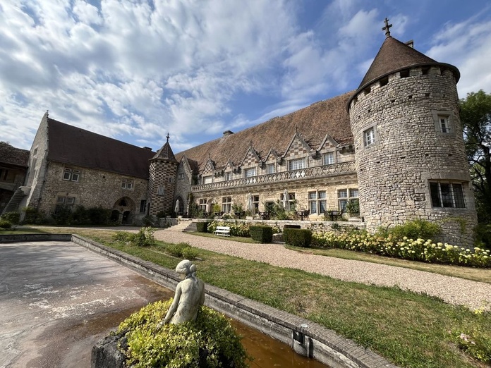 Le château d'Hattonchâtel doit sa belle allure au mécénat d'une riche américaine (© PB)