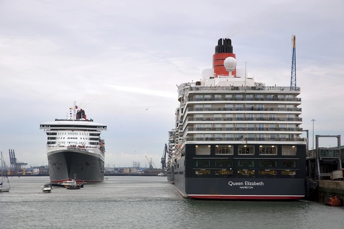 Hugh Bonneville, embarquera à bord du Queen Elizabeth - Depositphotos @rixipix