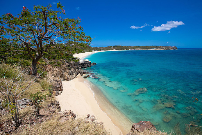 Baie rouge © Donovane Tremor / Office de Tourisme de Saint-Martin