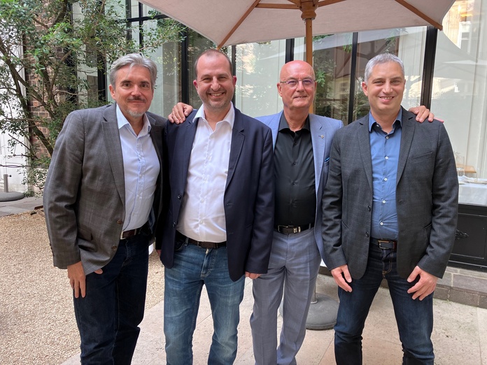 L'équipe d'Exotismes; Didier Sylvestre; Julien, Gilbert et Sylvain Cisneros. (c).T.Beaurepère
