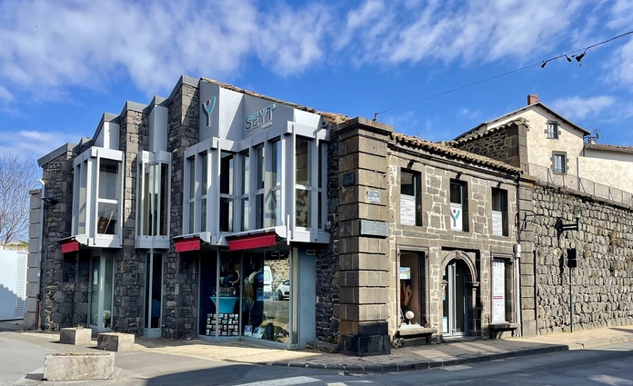 Vue de l'agence historique Voyages Seyt à Saint-Flour - Photo : Voyages Seyt