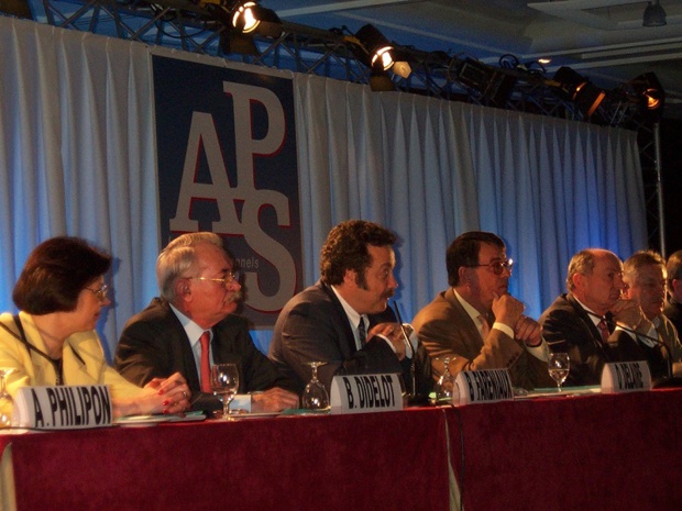 Olivier Delaire, président de l’APS depuis 1978, décède le 29 octobre 2005. Durant 25 ans, il a siégé sans contestation au poste de président. Bernard Didelot, son vice-président, va lui succéder - DR : APS