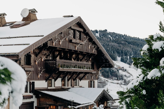 À Megève, les Chalets du Mont d’Arbois rouvriront le 19 décembre 2025 - Photo : Les Chalets du Mont d’Arbois