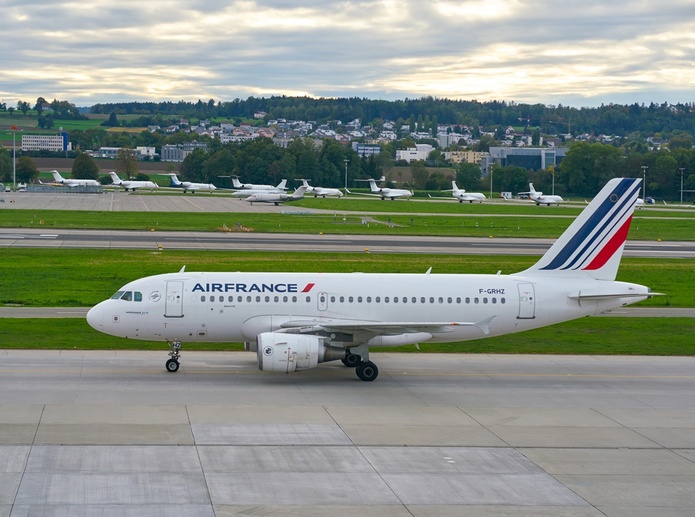 Air France : "Malgré le wi-fi, nous n'allons pas enlever les divertissements en vol" selon Henri Hourcade - Depositphotos.com, Photo by teamtime