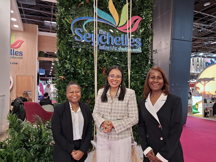 Judeline Edmond, manager France, Benelux & Switzerland, Sherin Francis, Principal Secretary et Bernadette Willemin, directrice générale marketing au sein de Tourism Seychelles. @cl