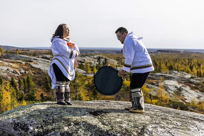 Chanteurs Inuit traditionnels, Nunavik (Nord du Québec) © Jean-Simon Bégin