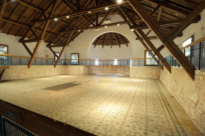 La mosaïque de la cité antique de Grand se présente dans un remarquable état de conservation - Crédit photo : OT des Vosges La mosaïque de la cité antique de Grand se présente dans un remarquable état de conservation - Crédit photo : OT des Vosges