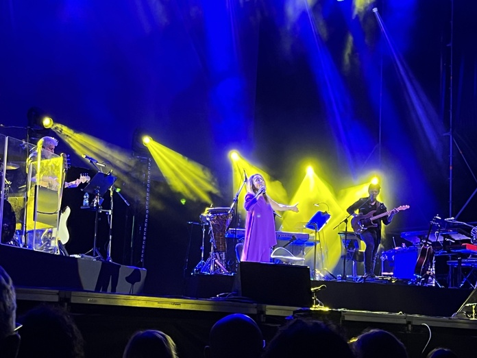 En septembre, à la Plaza de Toros, la foule, en liesse, était venue écouter Ana Bélen - PB En septembre, à la Plaza de Toros, la foule, en liesse, était venue écouter Ana Bélen - PB
