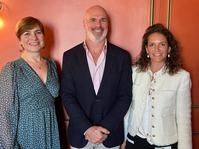 Alexandre Espitalier-Noël (DG), entouré de Isabelle Petit (production) et Clémentine Peries Joly (marketing). (c).T.Beaurepere