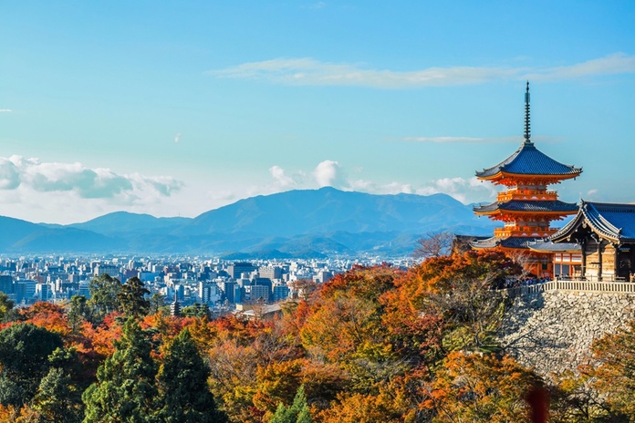 À partir de mars 2026, Kyoto instaurera la taxe hôtelière la plus élevée du Japon. Objectif : lutter contre le surtourisme - Depositphotos.com, fotographik