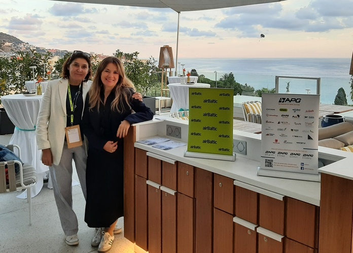 Le équipes d'APG : Bénédicte Josset (airBaltic) et Sevinc Laurent (APG France) - Photo APG Le équipes d'APG : Bénédicte Josset (airBaltic) et Sevinc Laurent (APG France) - Photo APG