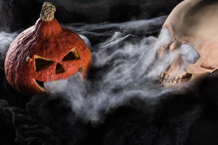 Halloween 2025 : 10 activités effrayantes à vivre en France pour le grand frisson : Châteaux hantés, parcs à thème, musées et escape games : les meilleures idées pour frissonner le 31 octobre. Depositphotos.com Auteur MicEnin Halloween 2025 : 10 activités effrayantes à vivre en France pour le grand frisson : Châteaux hantés, parcs à thème, musées et escape games : les meilleures idées pour frissonner le 31 octobre. Depositphotos.com Auteur MicEnin